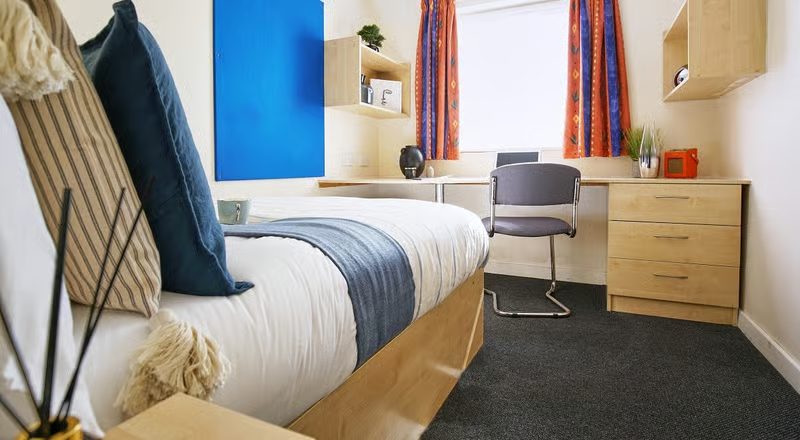 College Court, Stoke-on-Trent
