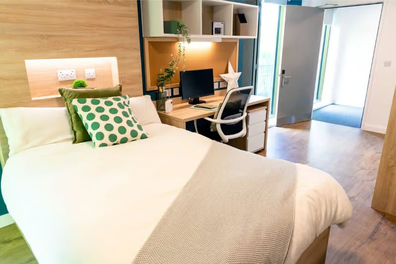 Bankside Student Living, Guildford image 2