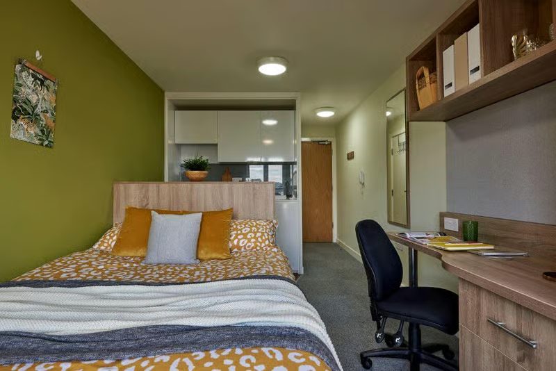 Selly Oak Court, Birmingham image 5