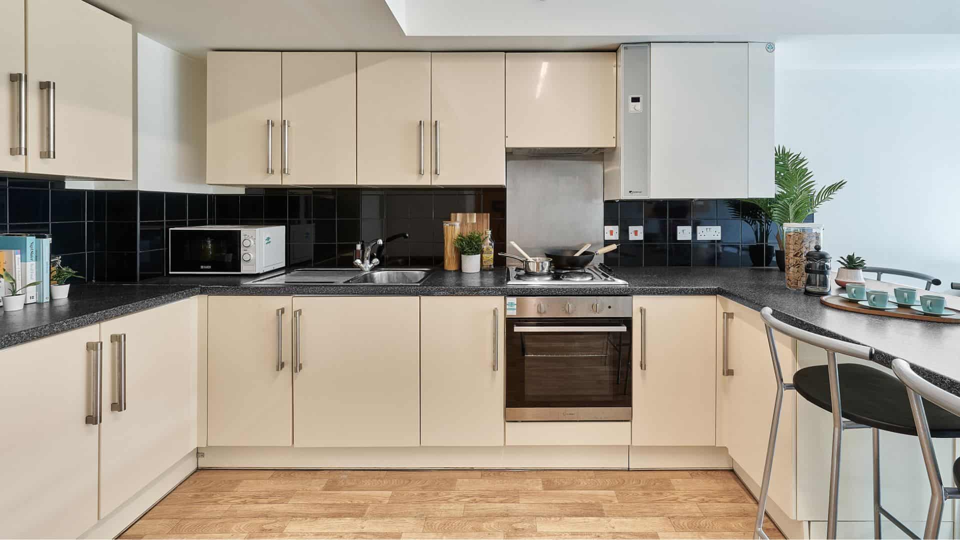 Cavendish Place, Manchester image 7