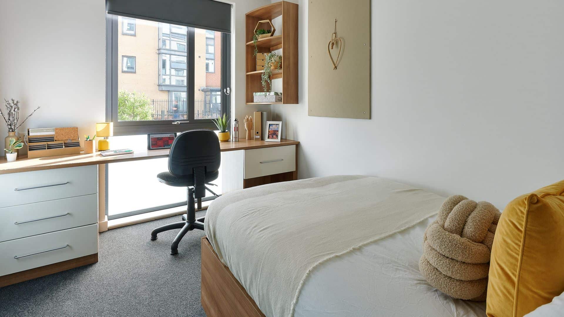 Cavendish Place, Manchester image 3