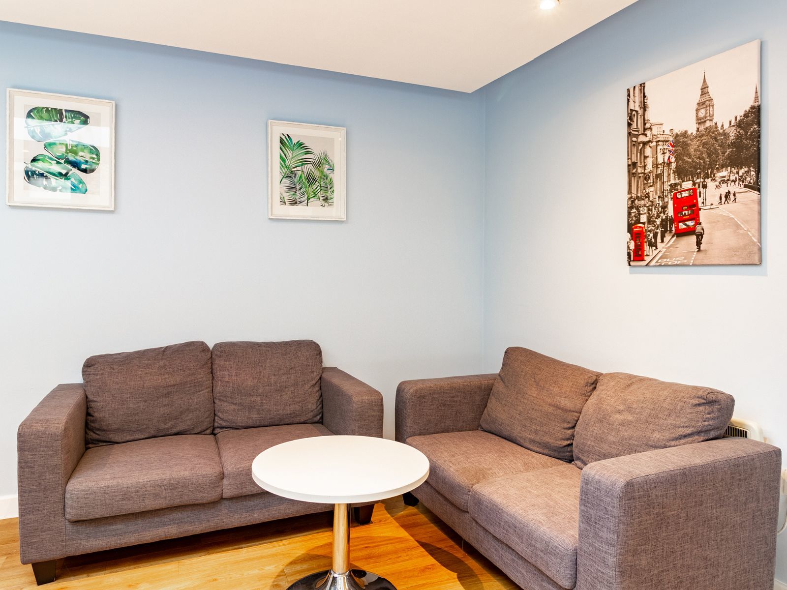 Surrey Quays Landale House, London image 11