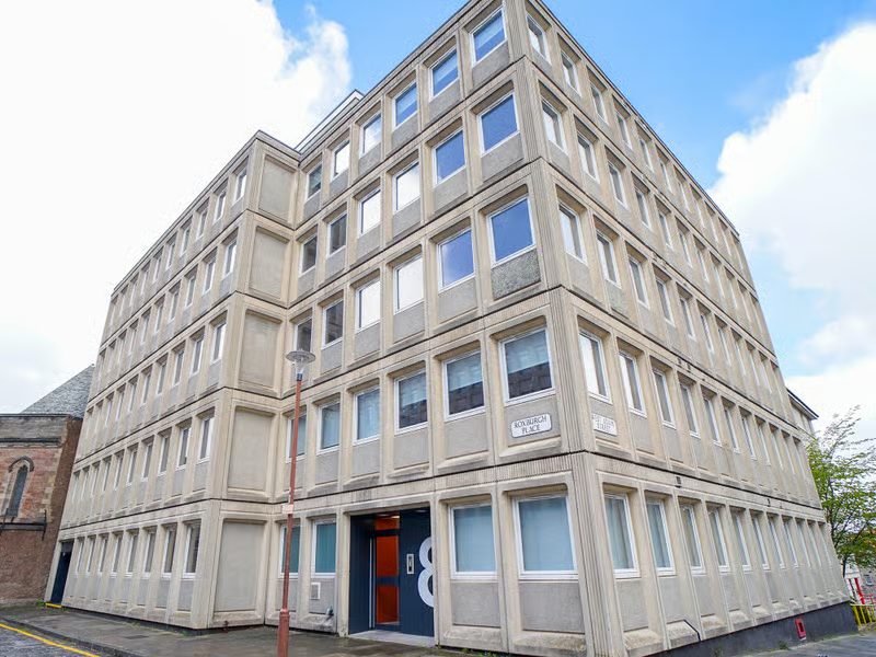 8 Roxburgh, Edinburgh image 13