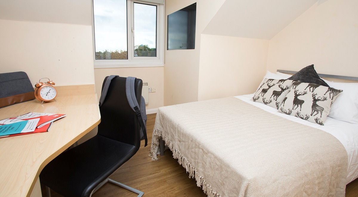 Heald Court, Manchester image 2