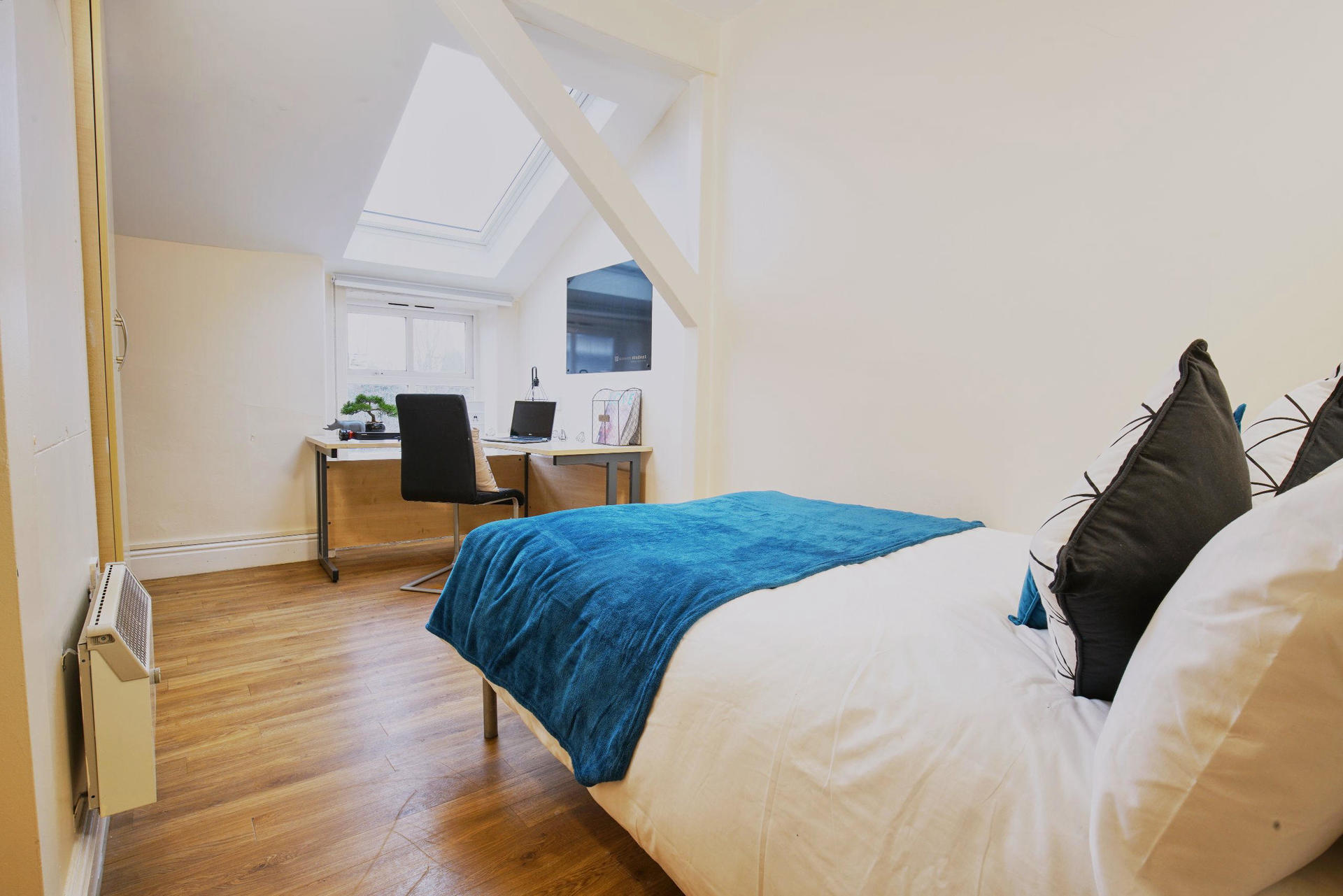 Daisybank Villas, Manchester image 3