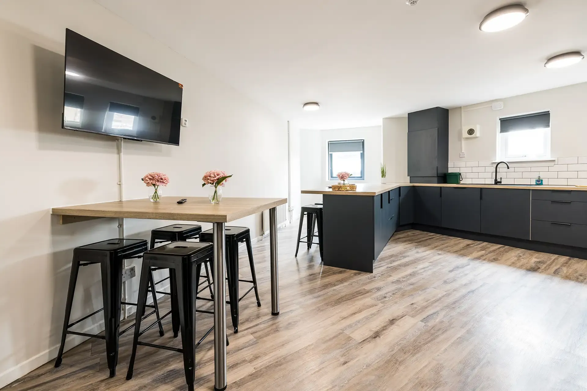 Meadowside Court, Dundee image 6