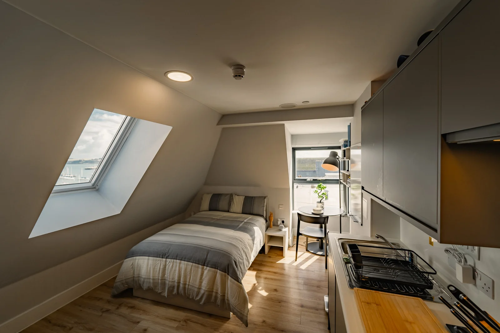 Hydrogen, Falmouth image 7