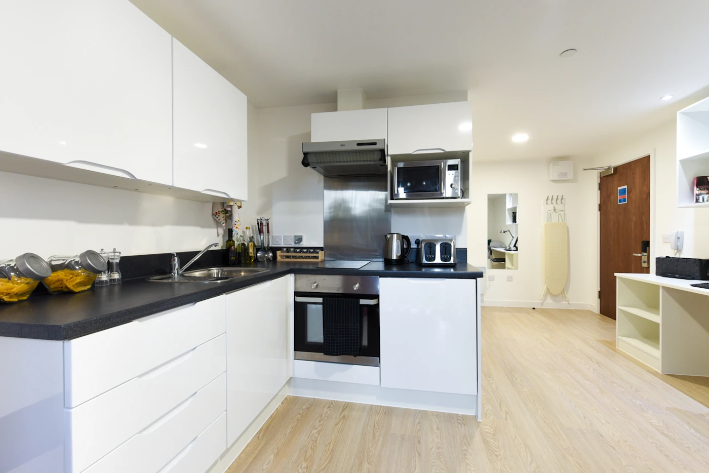 Vincent Place, Southampton image 13