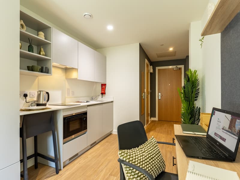 Straits Aire, Leeds image 21