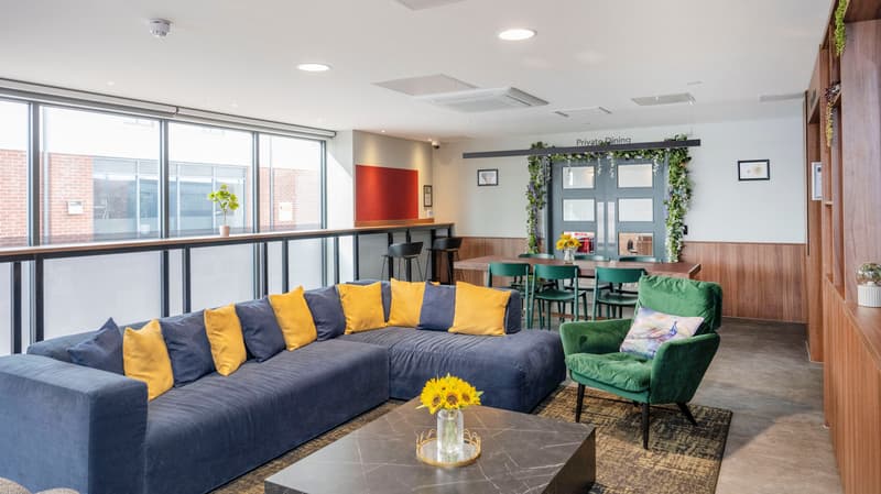 Straits Garden, Egham image 19
