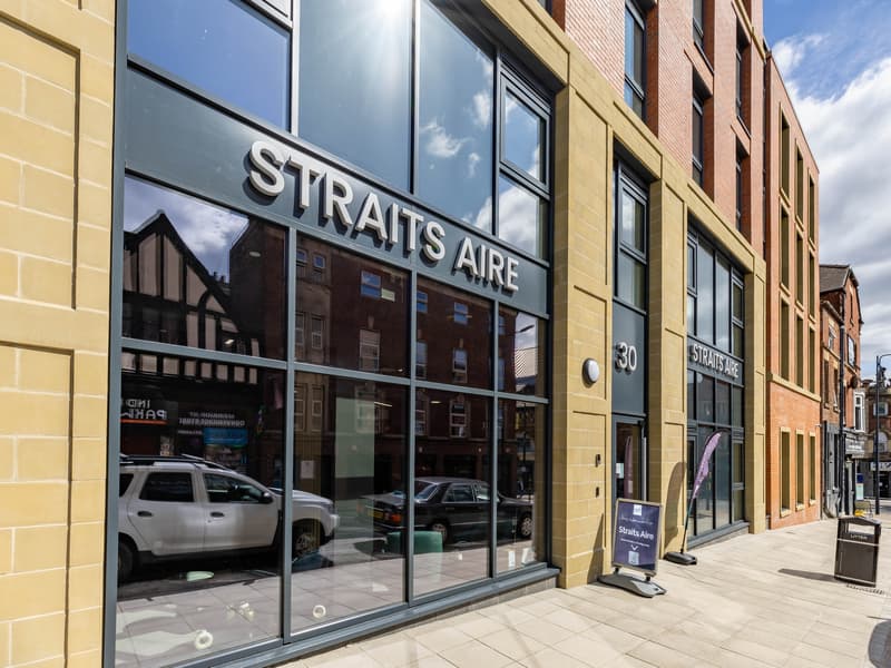 Straits Aire, Leeds image 23
