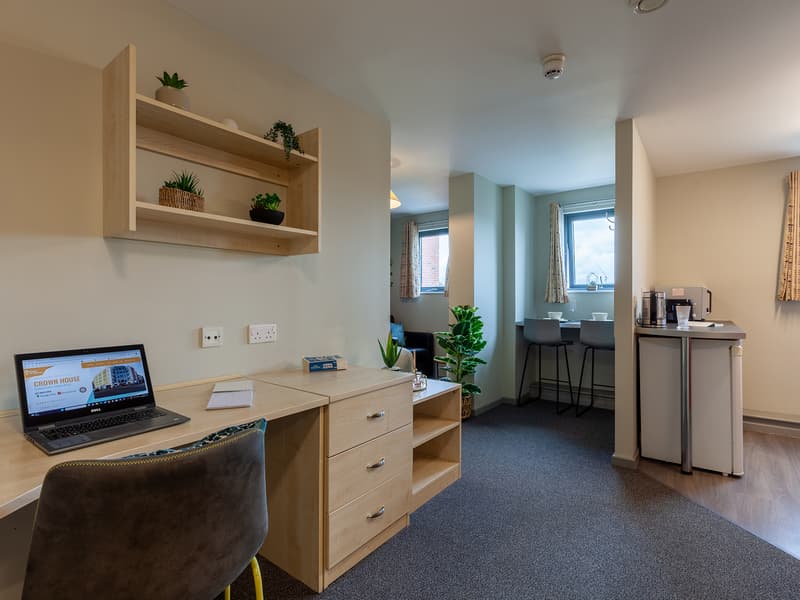 Crown House, Reading image 20