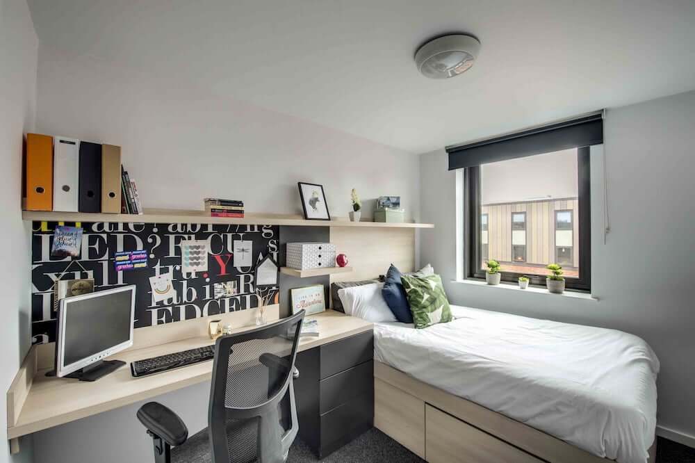West Village, Glasgow image 10