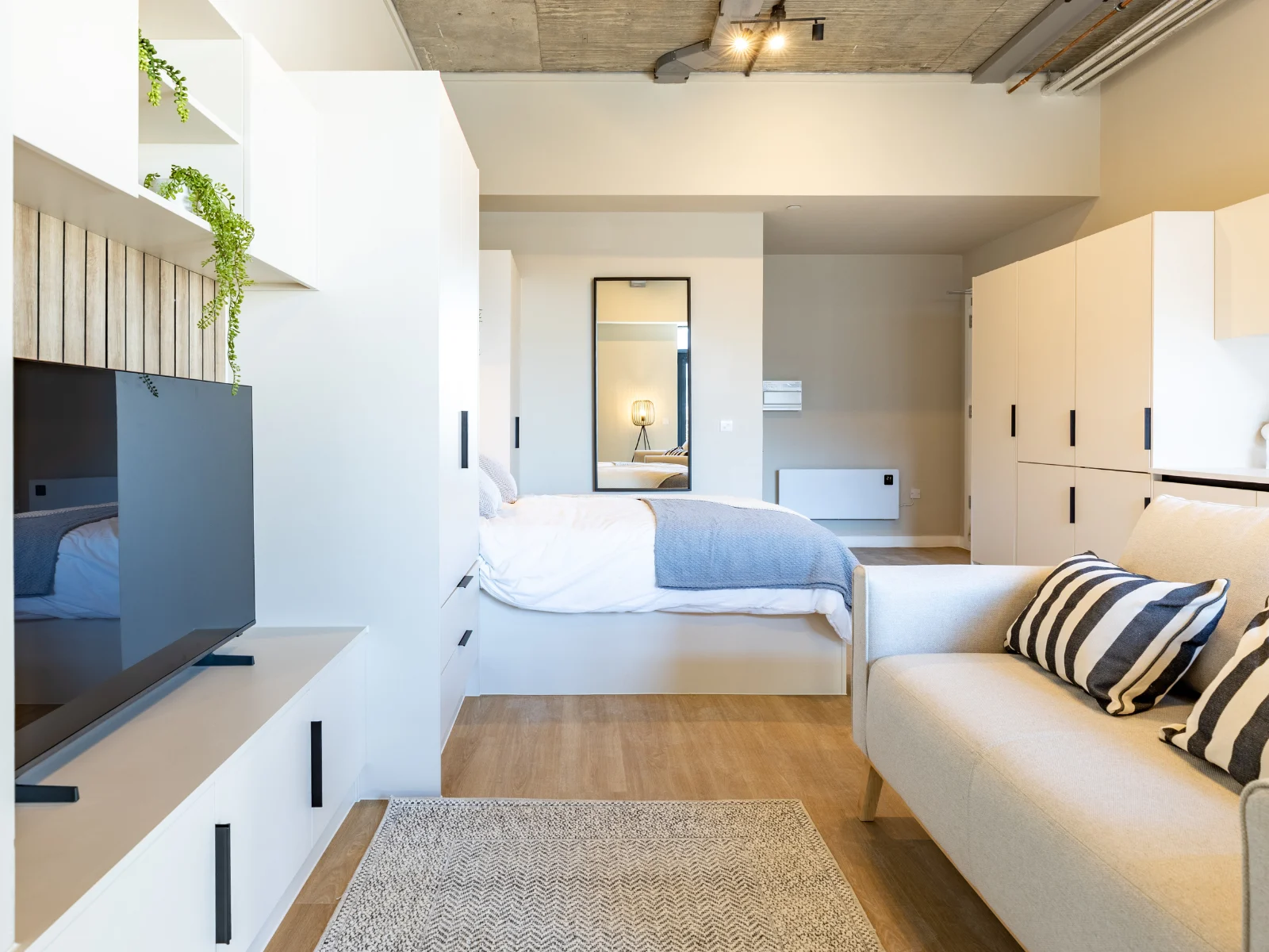 Stretch Studio Apartment