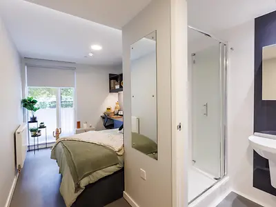 10 Bed En-suite Plus