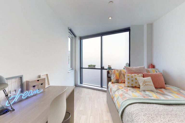 PREMIUM ENSUITE