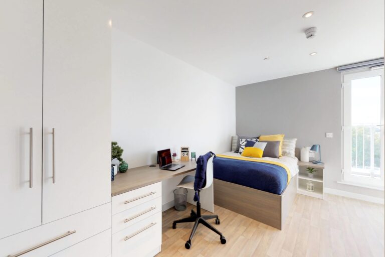 DELUXE ENSUITE