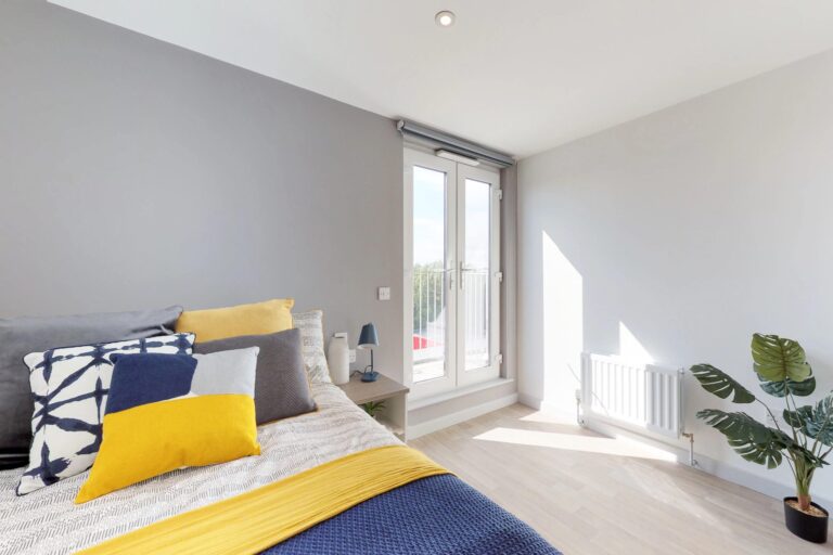 DELUXE PLUS ENSUITE