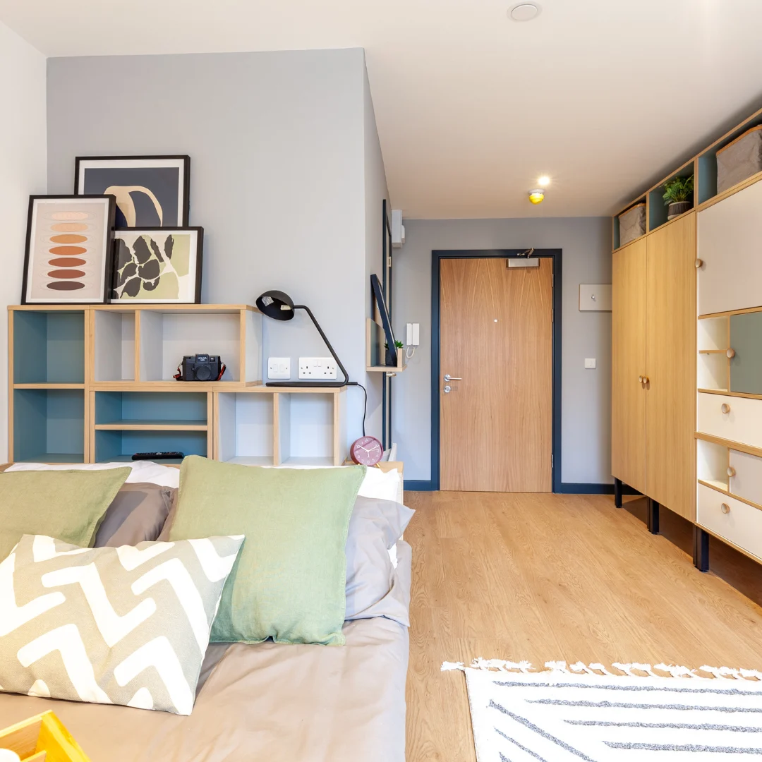 Premium Plus Studio
