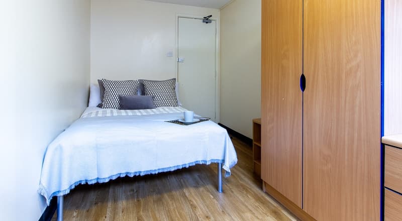 Silver Plus Room