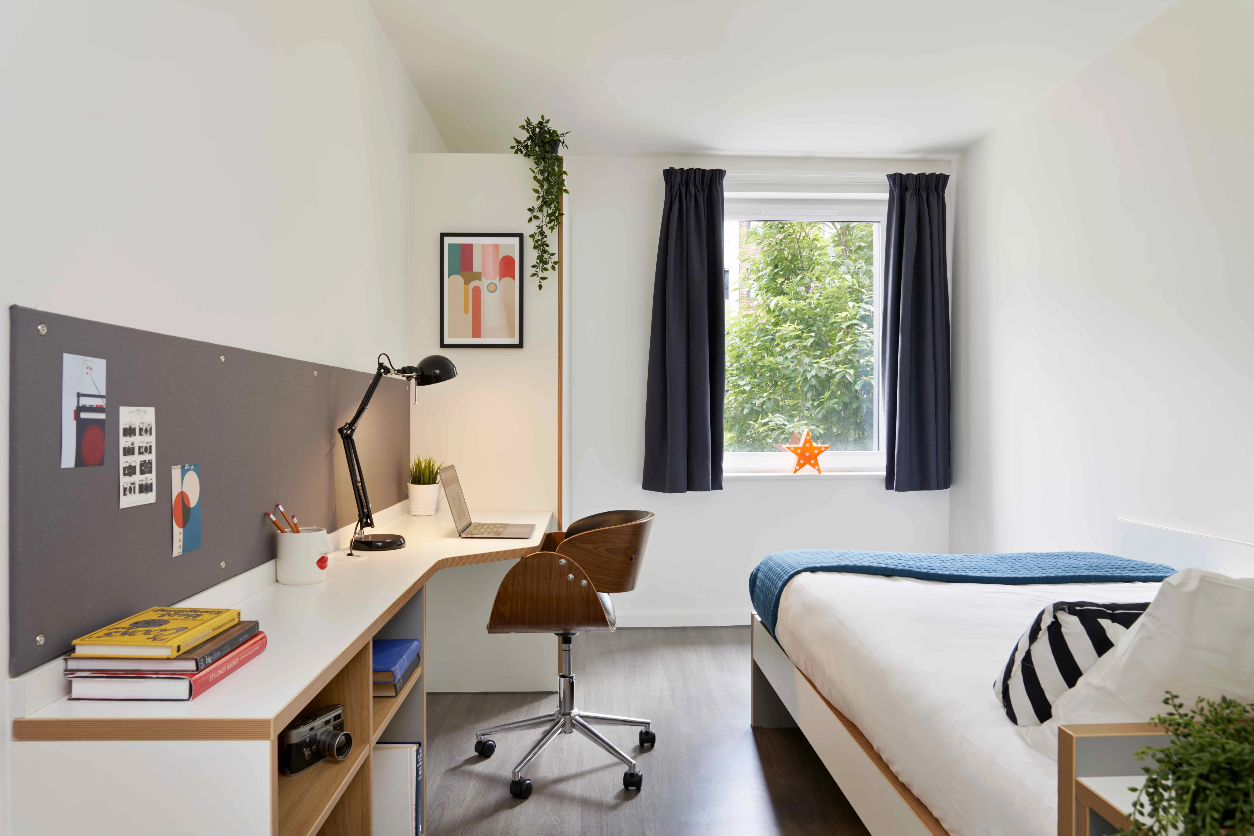 SILVER EN-SUITE