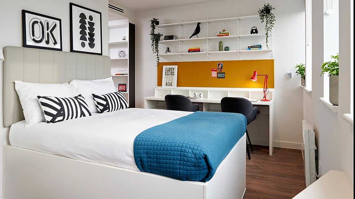 Lewis Ensuite with AC