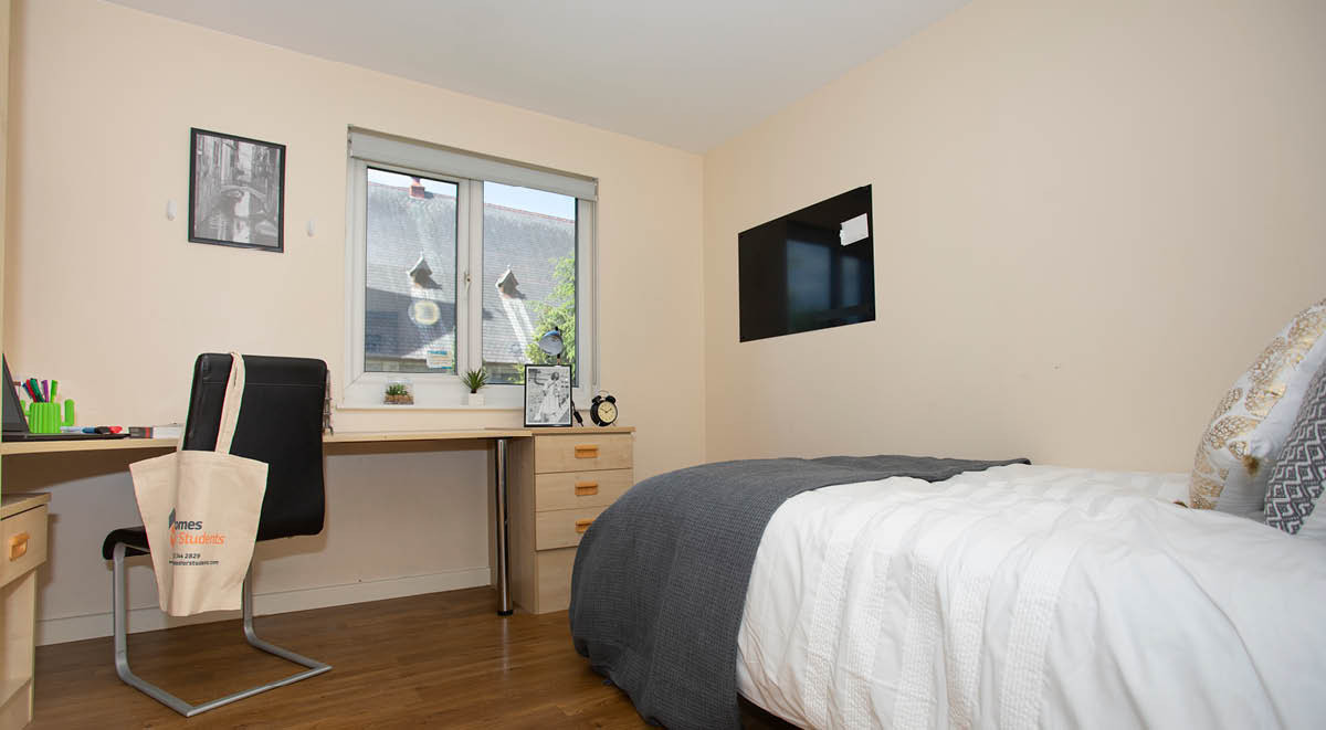 Platinum Ensuite