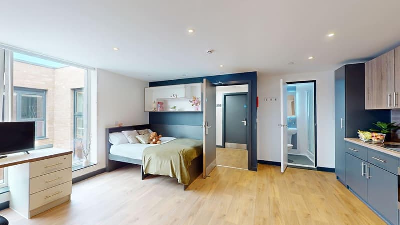 Penthouse Deluxe Studio