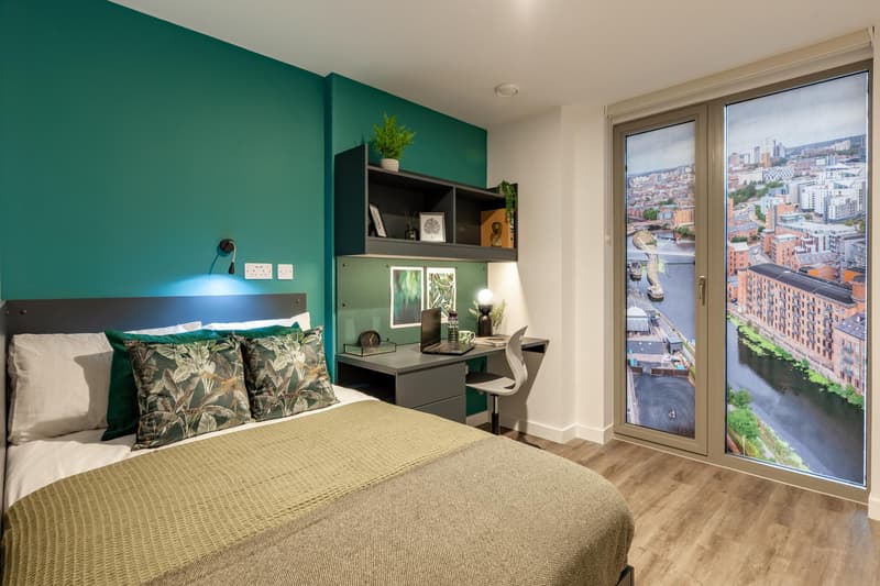 Deluxe Plus Ensuite
