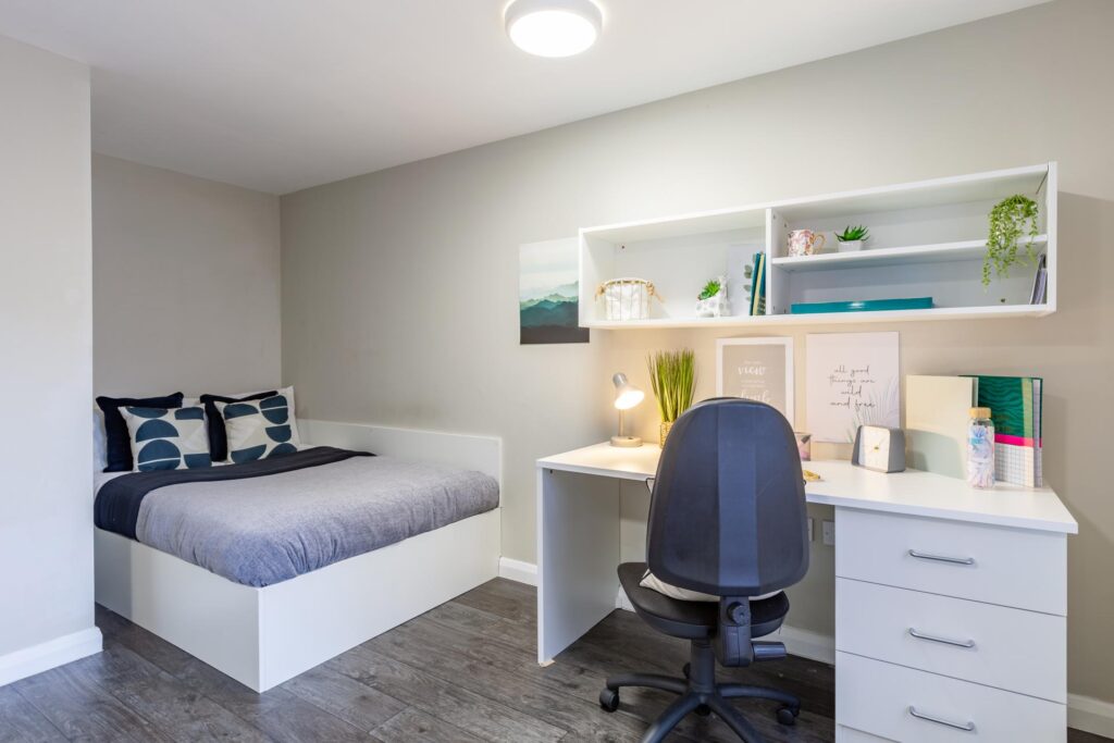 Premier Studio ( HIGH FLOOR )