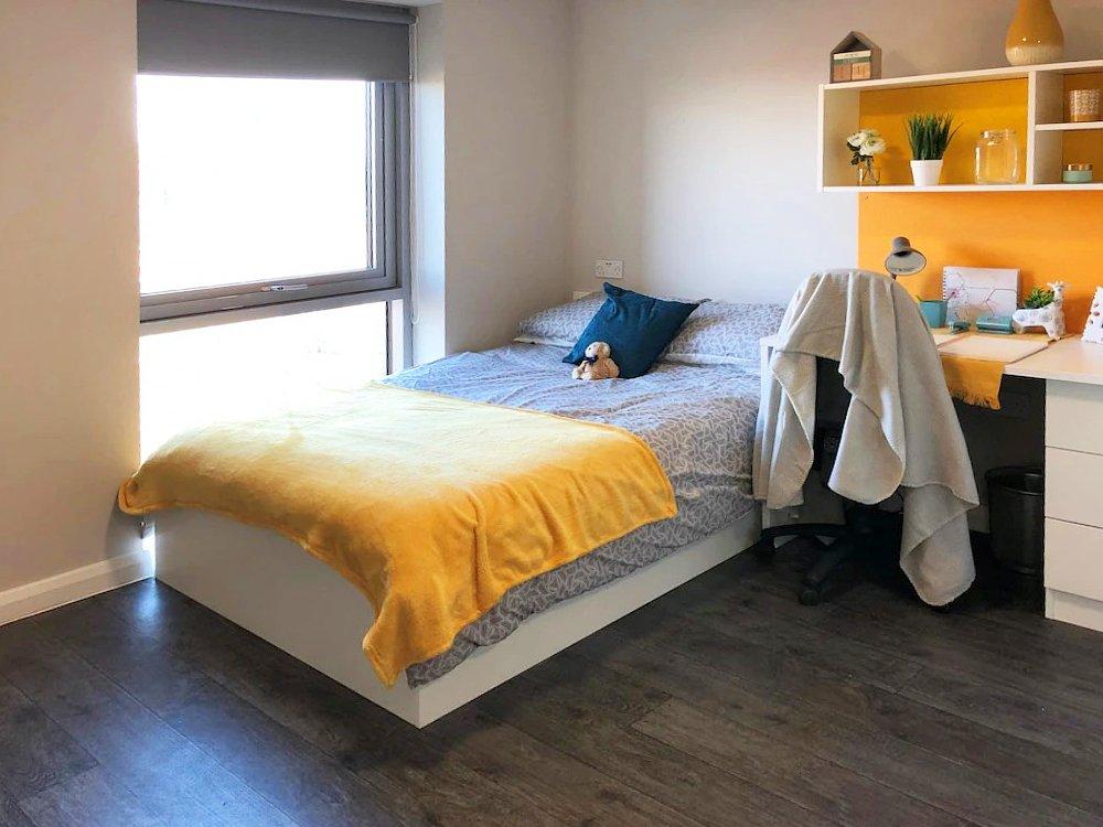 Premier En-suite With Accessible Bathroom