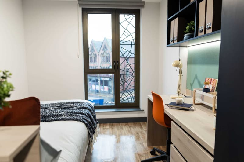 7 Bed En-suite