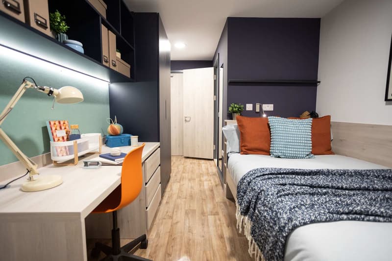 6 Bed En-suite
