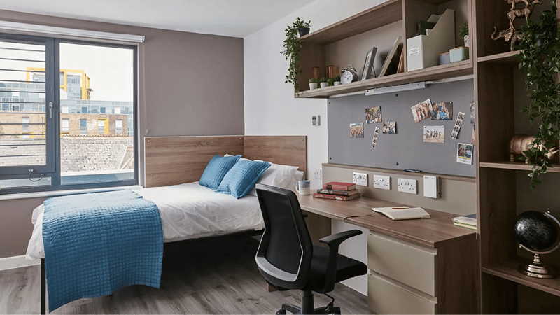 Deluxe Plus Ensuite