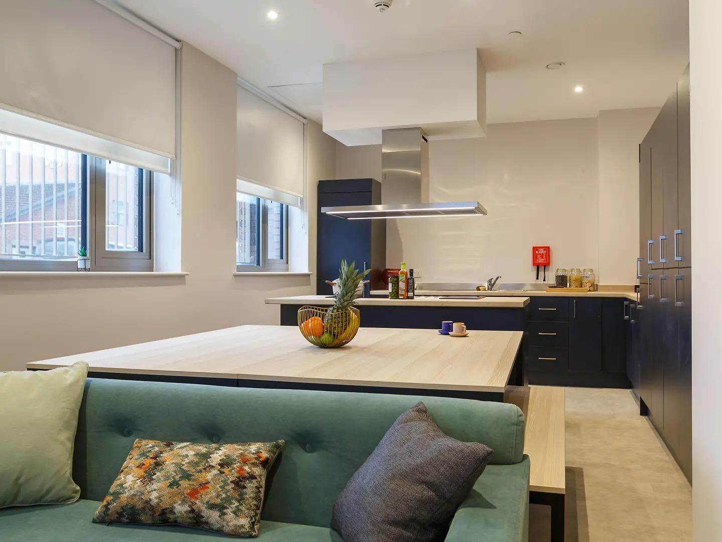 8 Bed En-suite