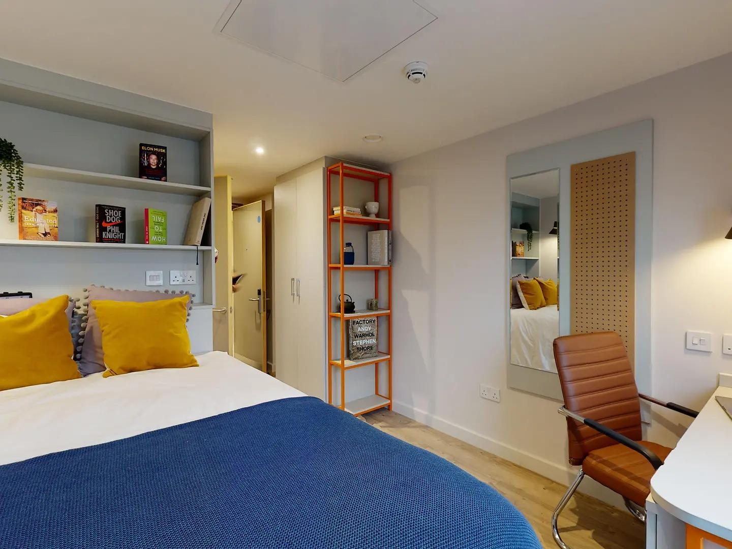 7 Bed En-suite