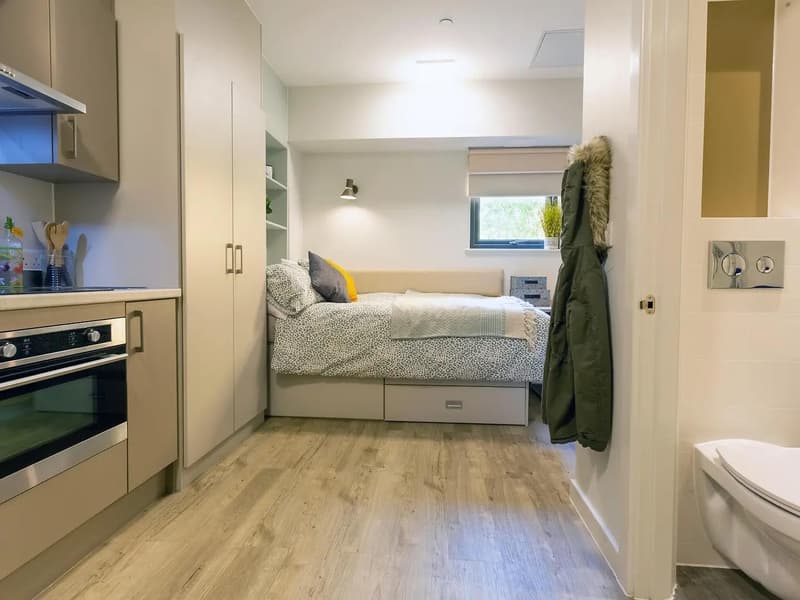 Block B Penthouse Studio
