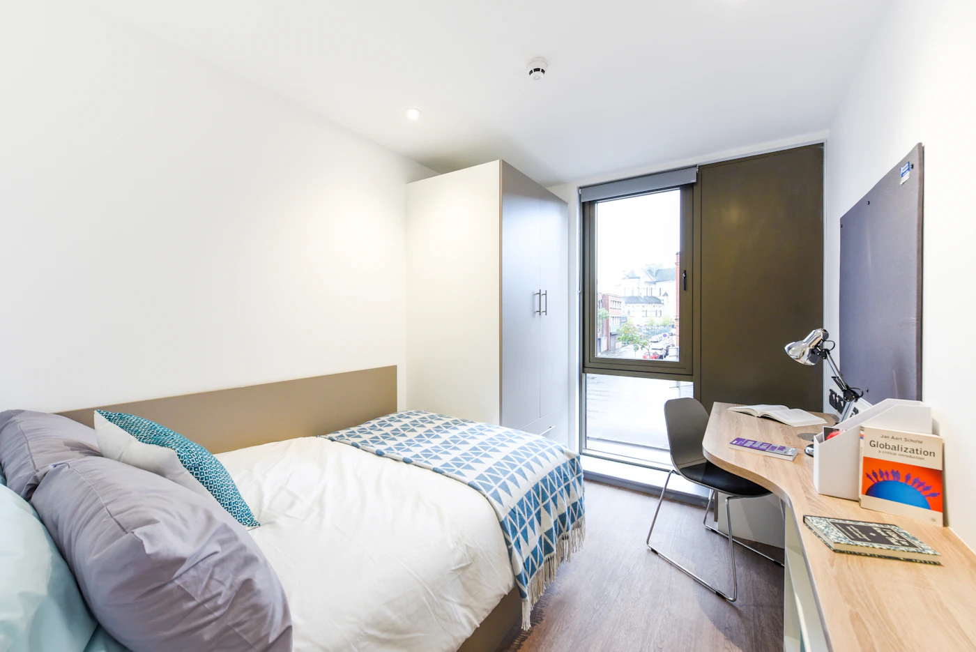 Ensuite Bronze