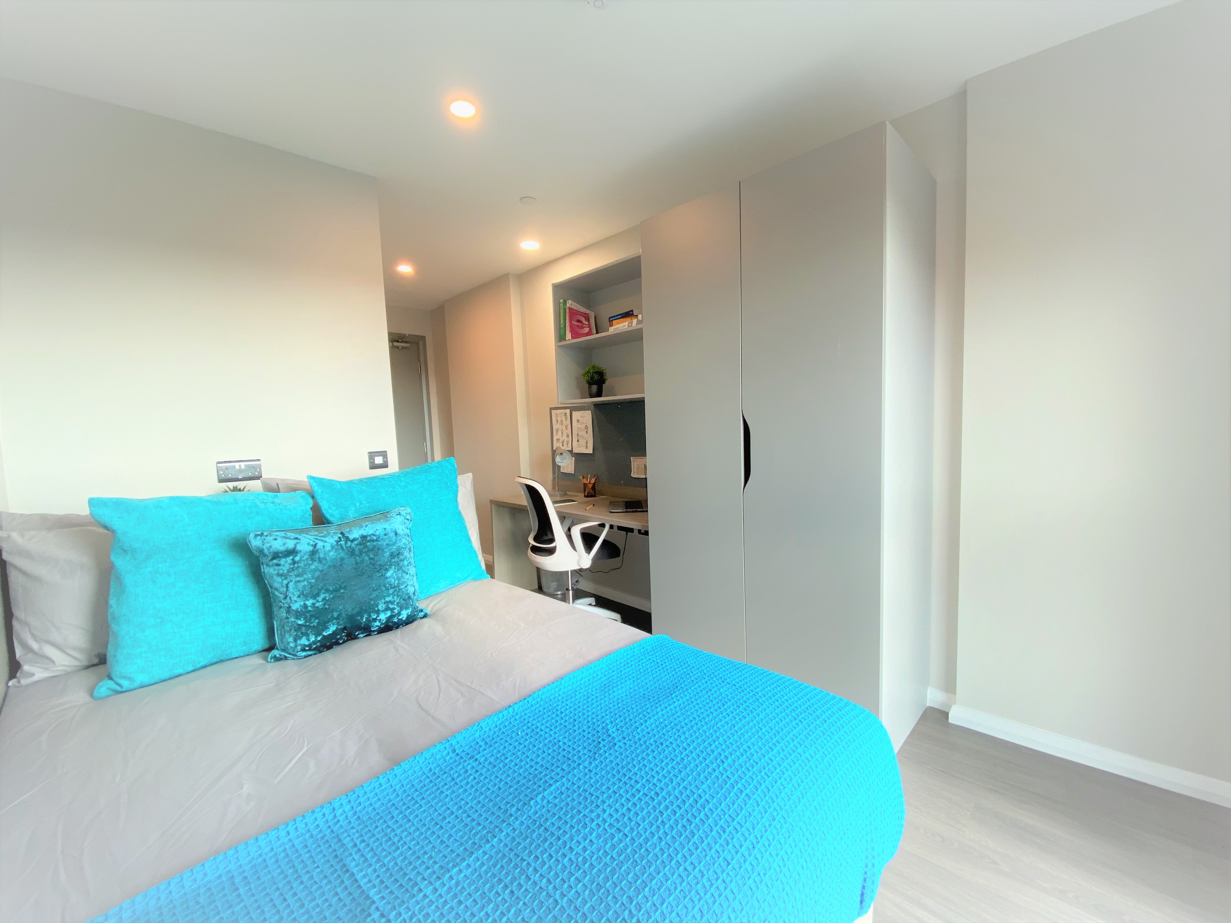 Ensuite Bronze - Harbour View