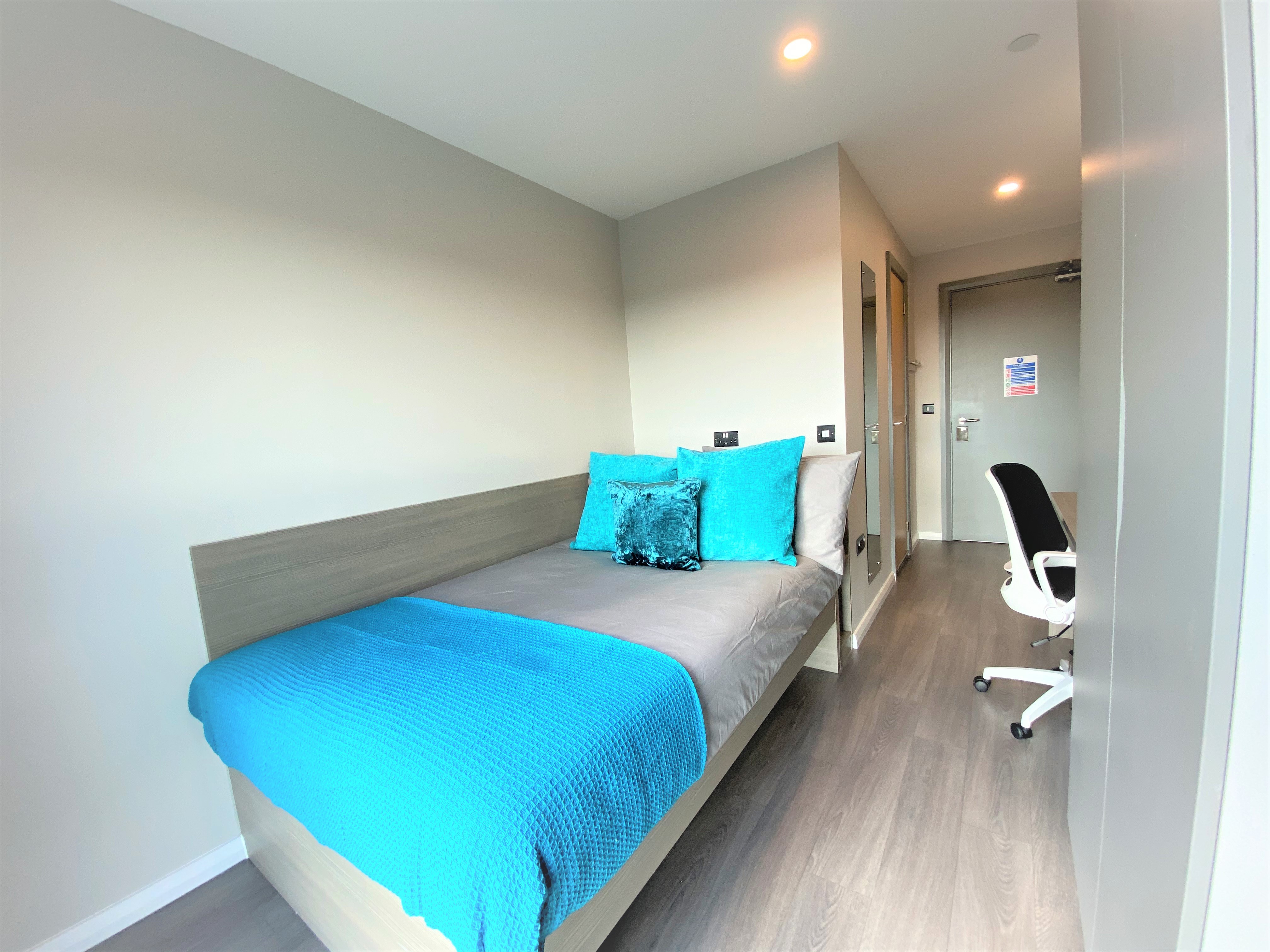 Ensuite Bronze - Cathedral View