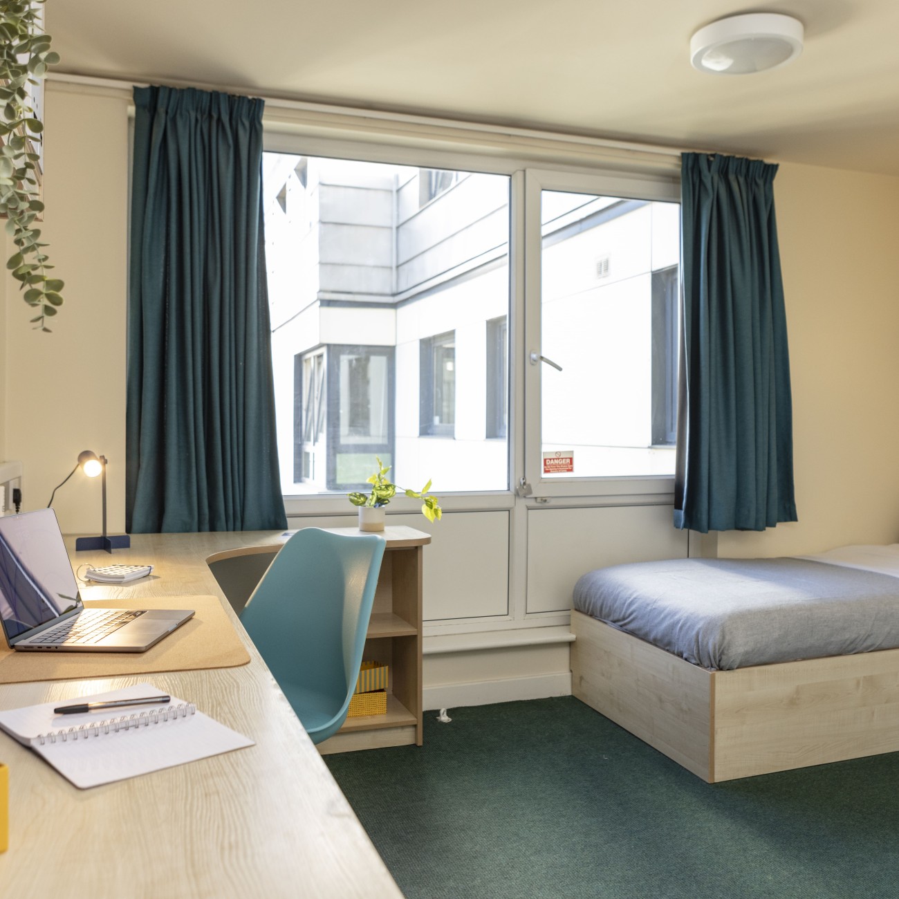 Bronze Plus Room (Single Bed)