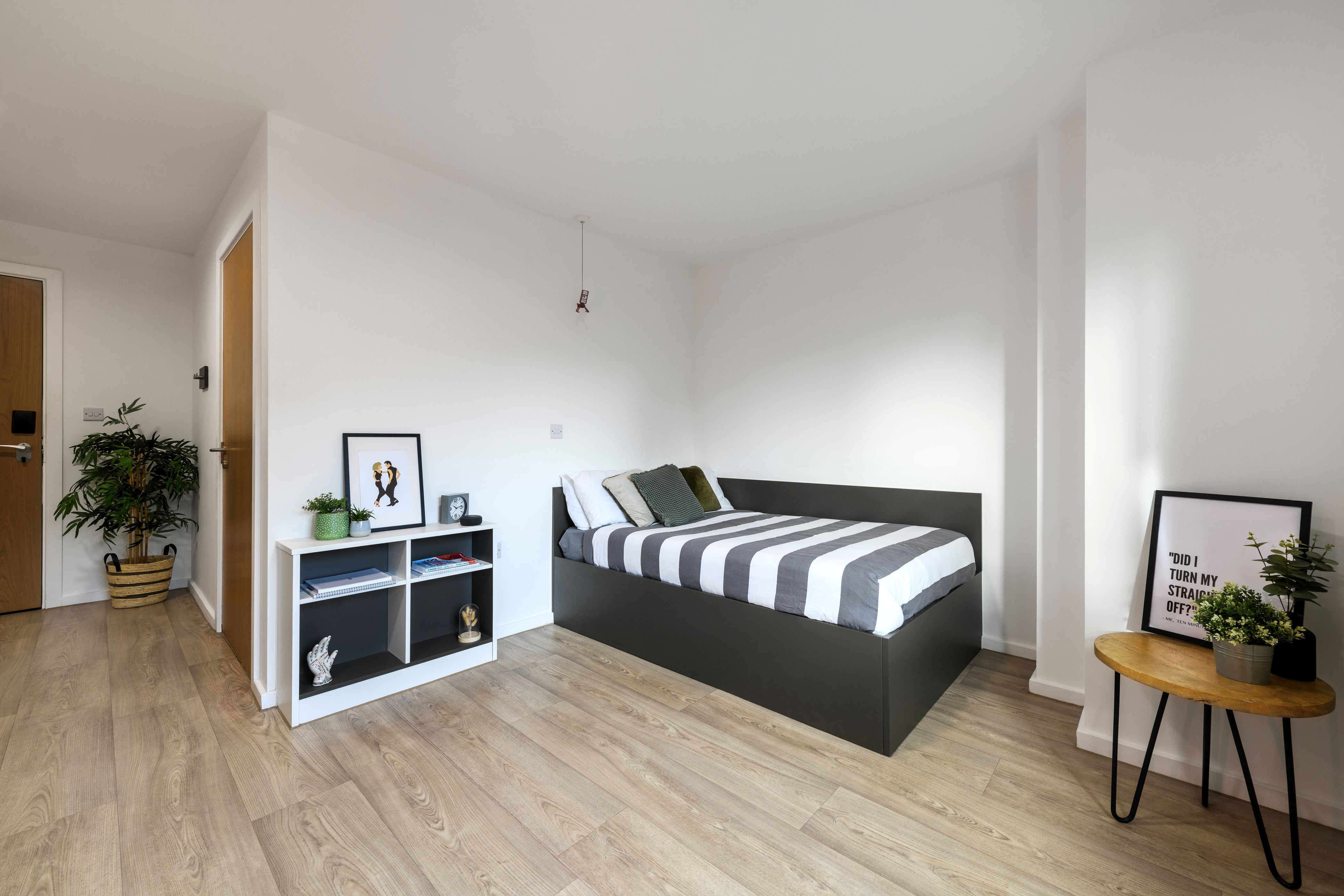 Ensuite Bronze - Accessible