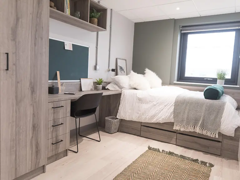 Deluxe En-suite ( Water Facing )