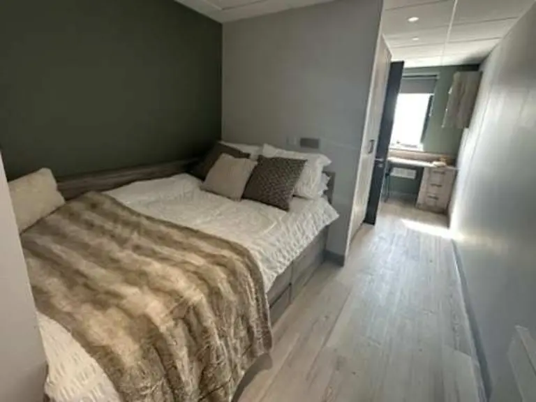 Superior En-Suite