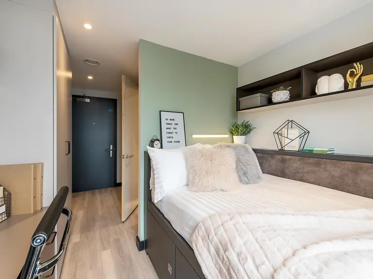 Ultra Premium 5 Bed Apartment