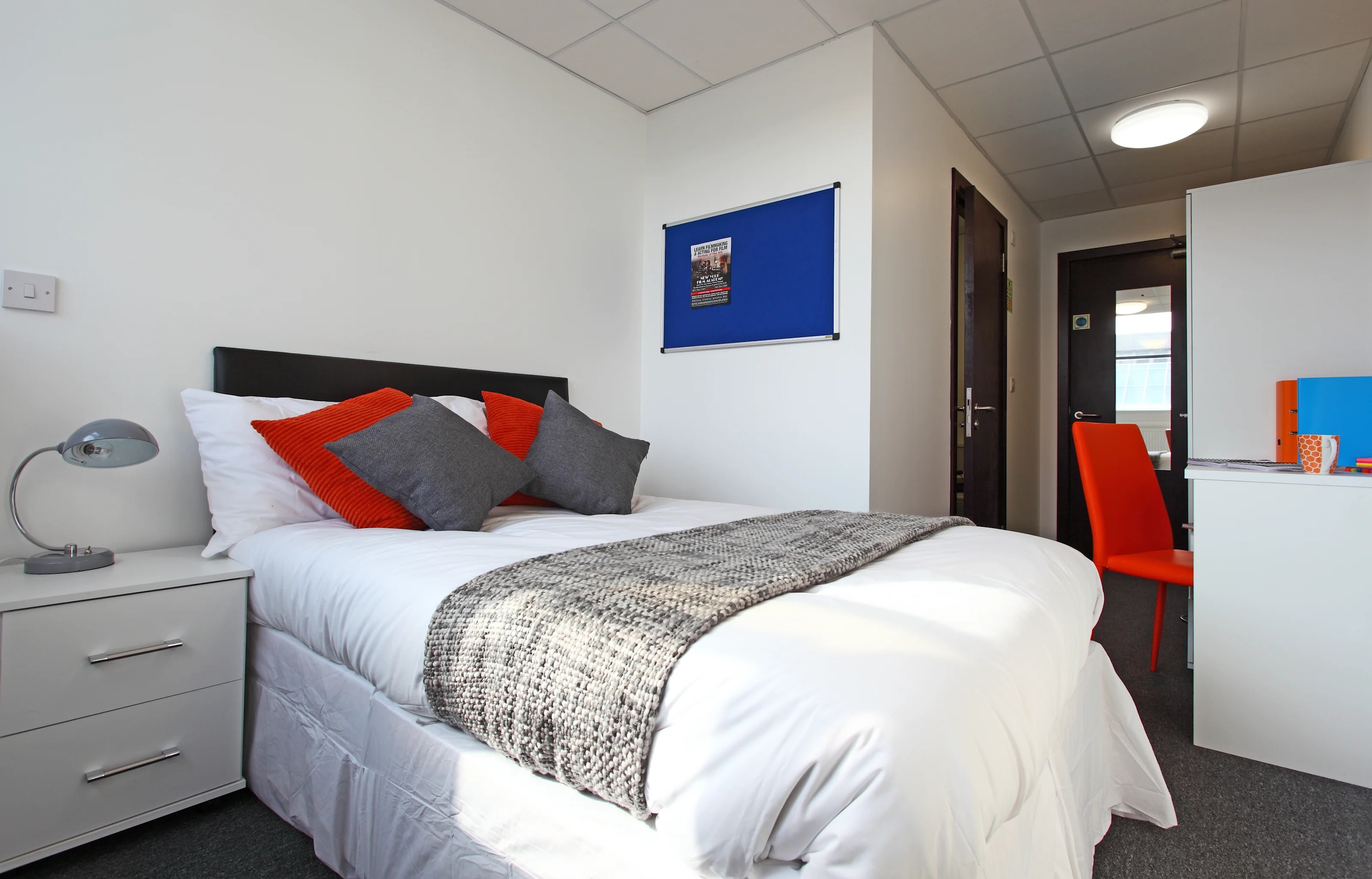 Bronze En Suite