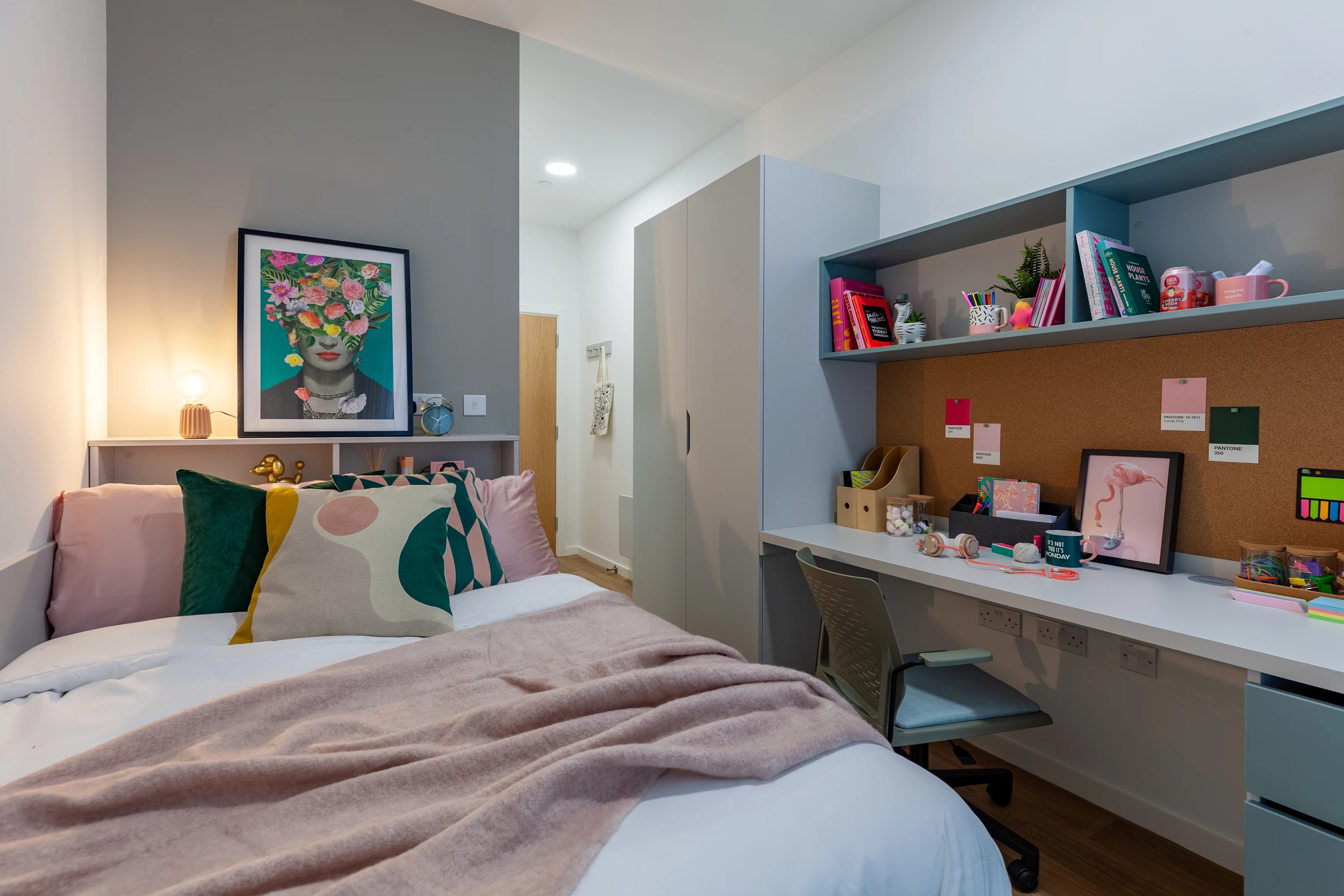 Bronze En Suite