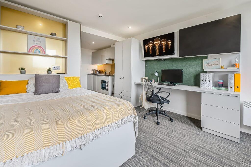 Studio Apartment Silver