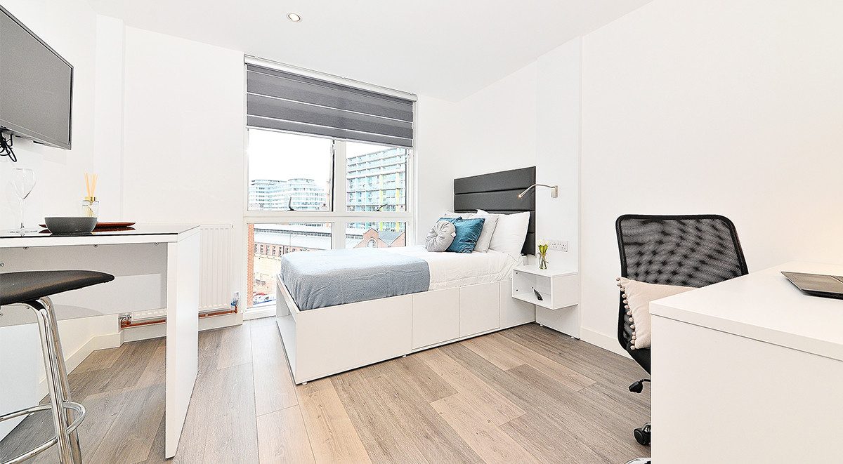 Large Classic Studio