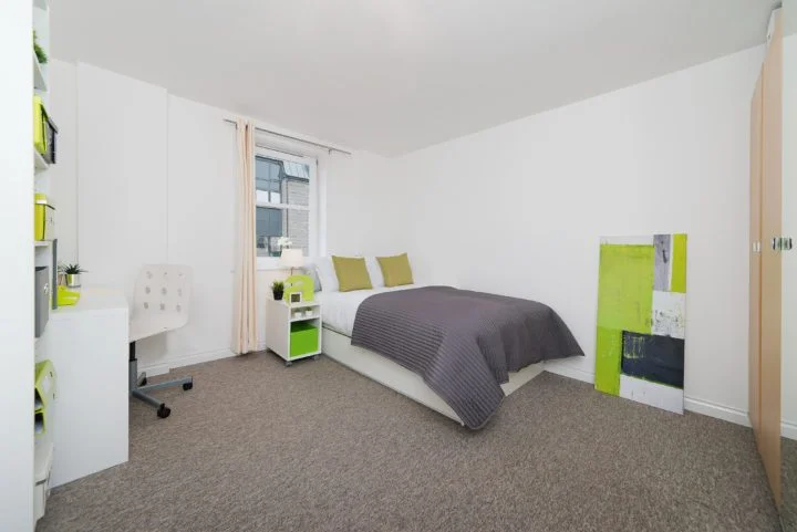 Premium Plus - 3 Bed Flat